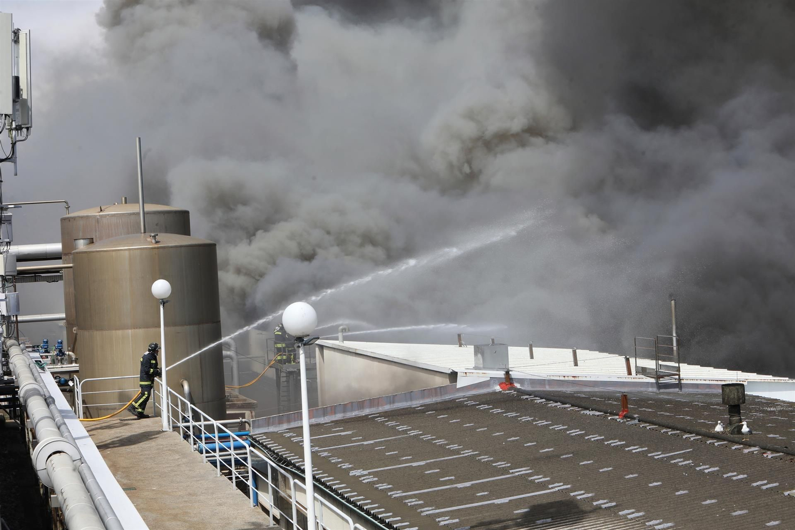 Inceido en la nave de Jealsa Rianxeira.