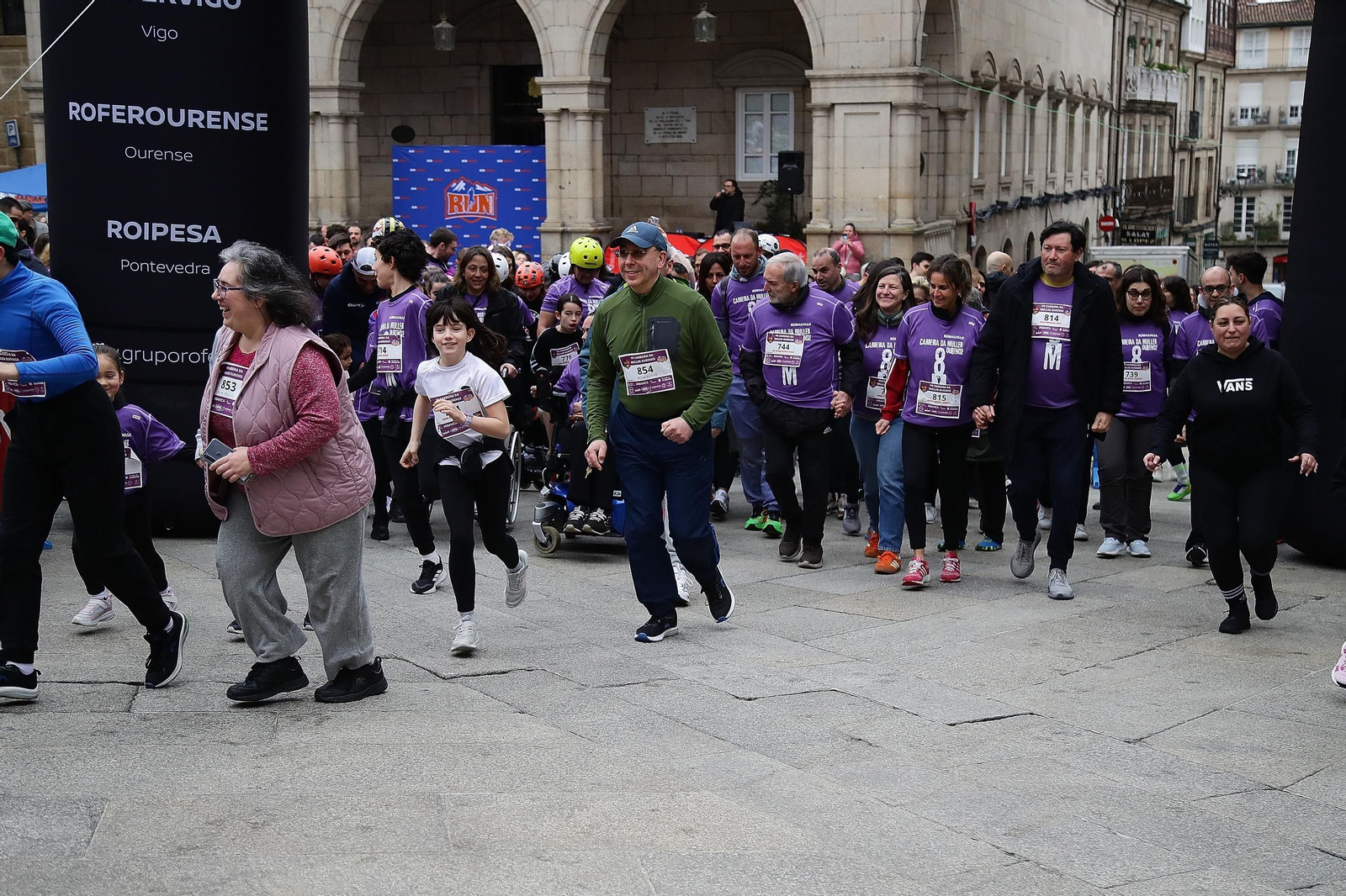 Galería | Ourense se viste de morado para correr la Carreira da Muller