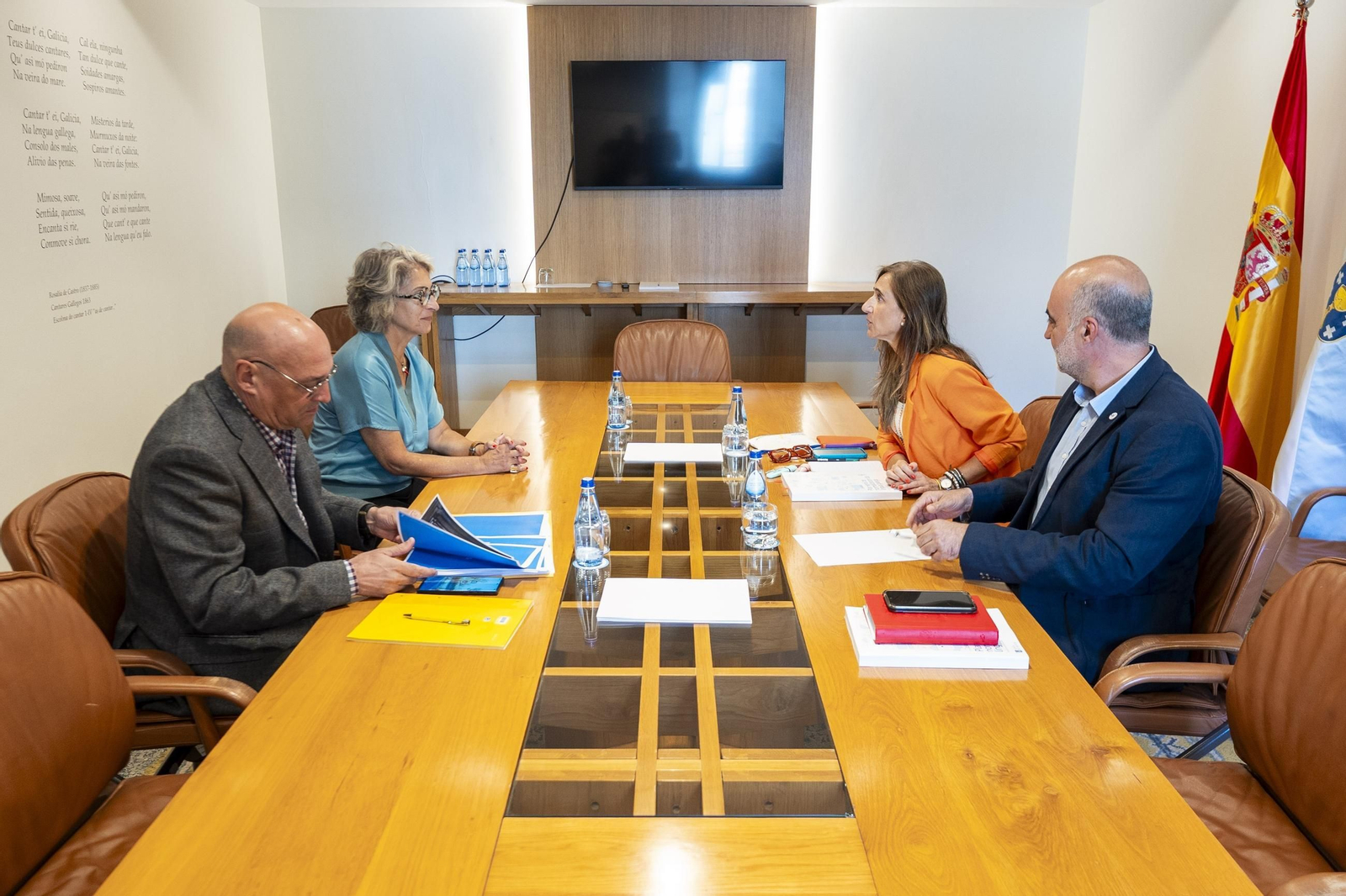 Deputados do PPdeG, PSdeG e DO, durante a reunión deste mércores.