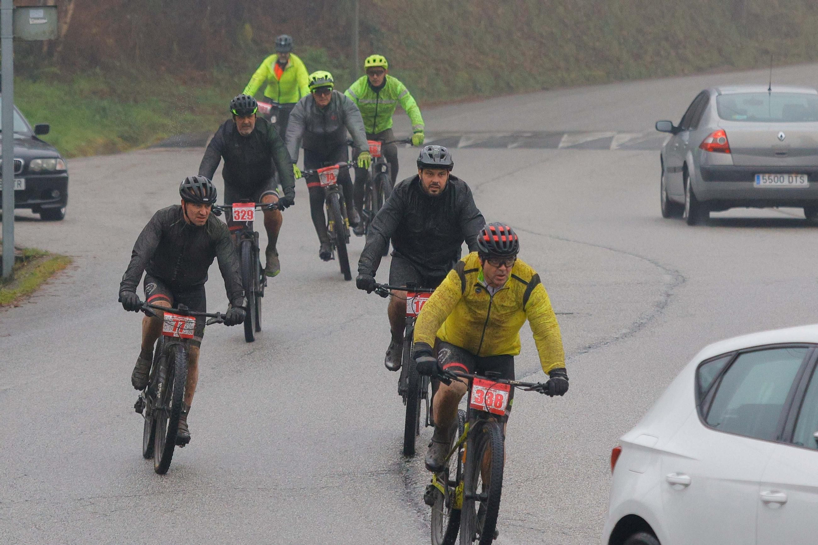 Galería | Decenas de ciclistas participan en la Gran Bikedada de Vigo