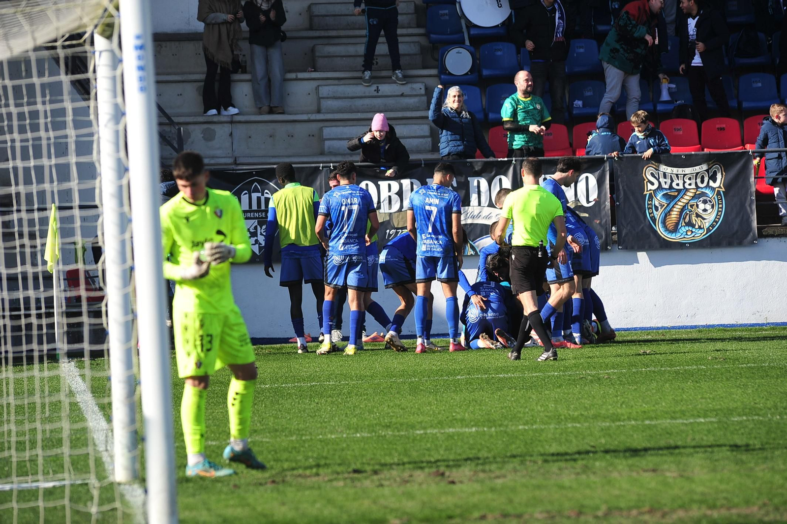 Galería | O Couto vive una nueva victoria del Ourense CF antes de la reforma del césped