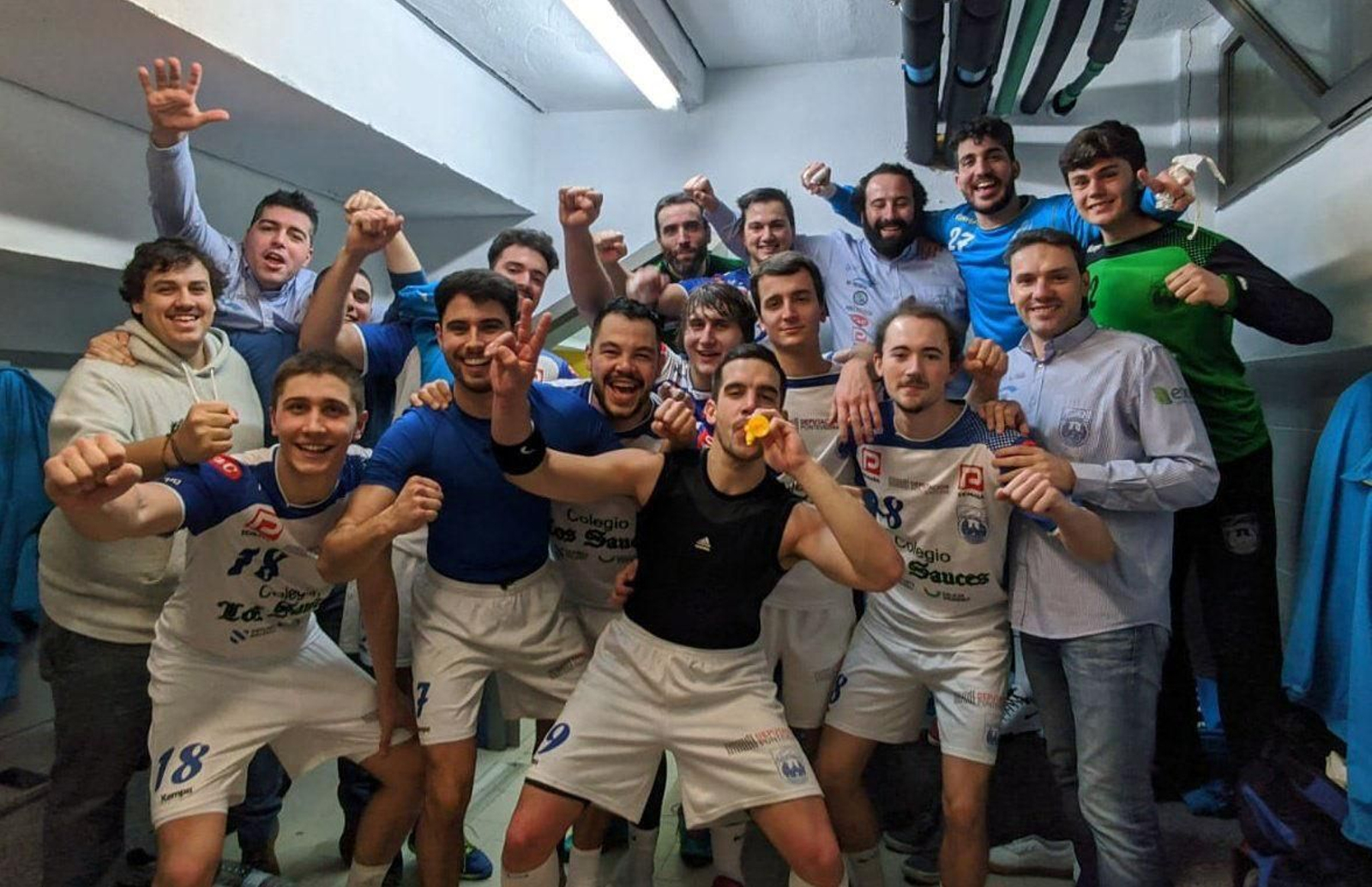 Javier Fernández "Jabato" celebra una victoria