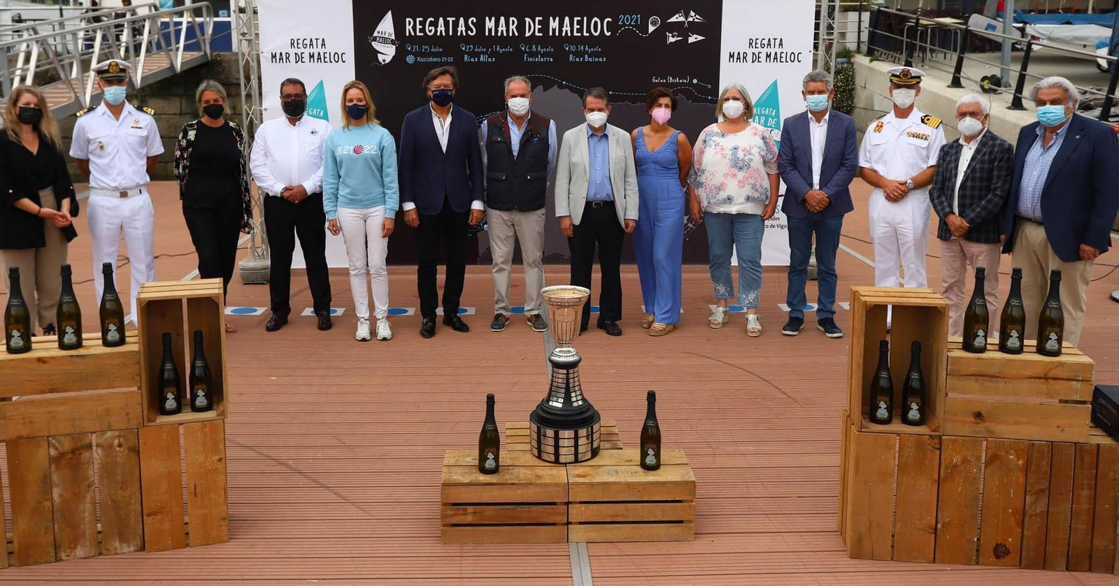 La presentación de la Regata Rías Baixas se realizó ayer en la dársena del Náutico de Vigo.