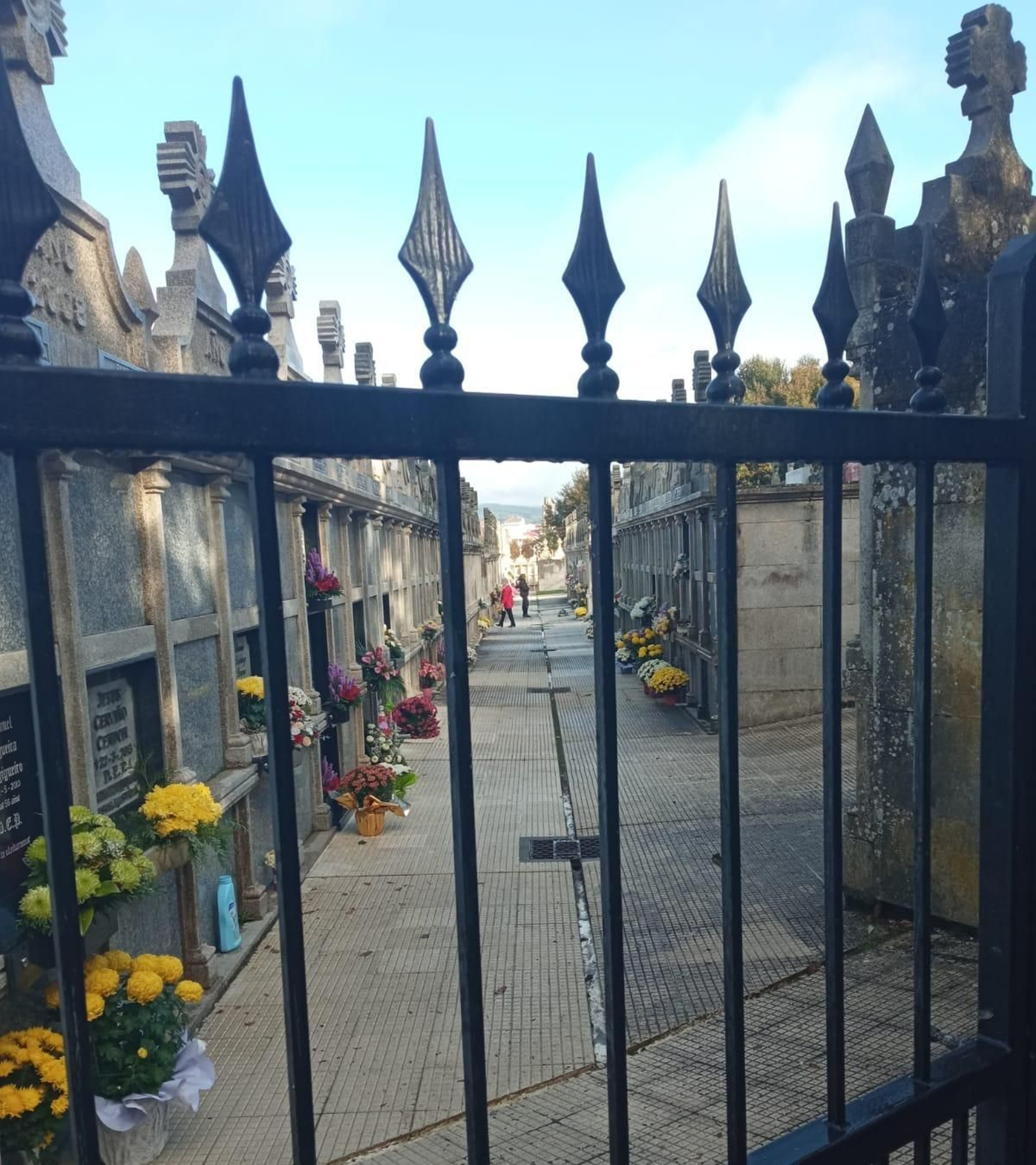 Cementerio de Carballiño en el Día de Todos los Santos. // S.P.