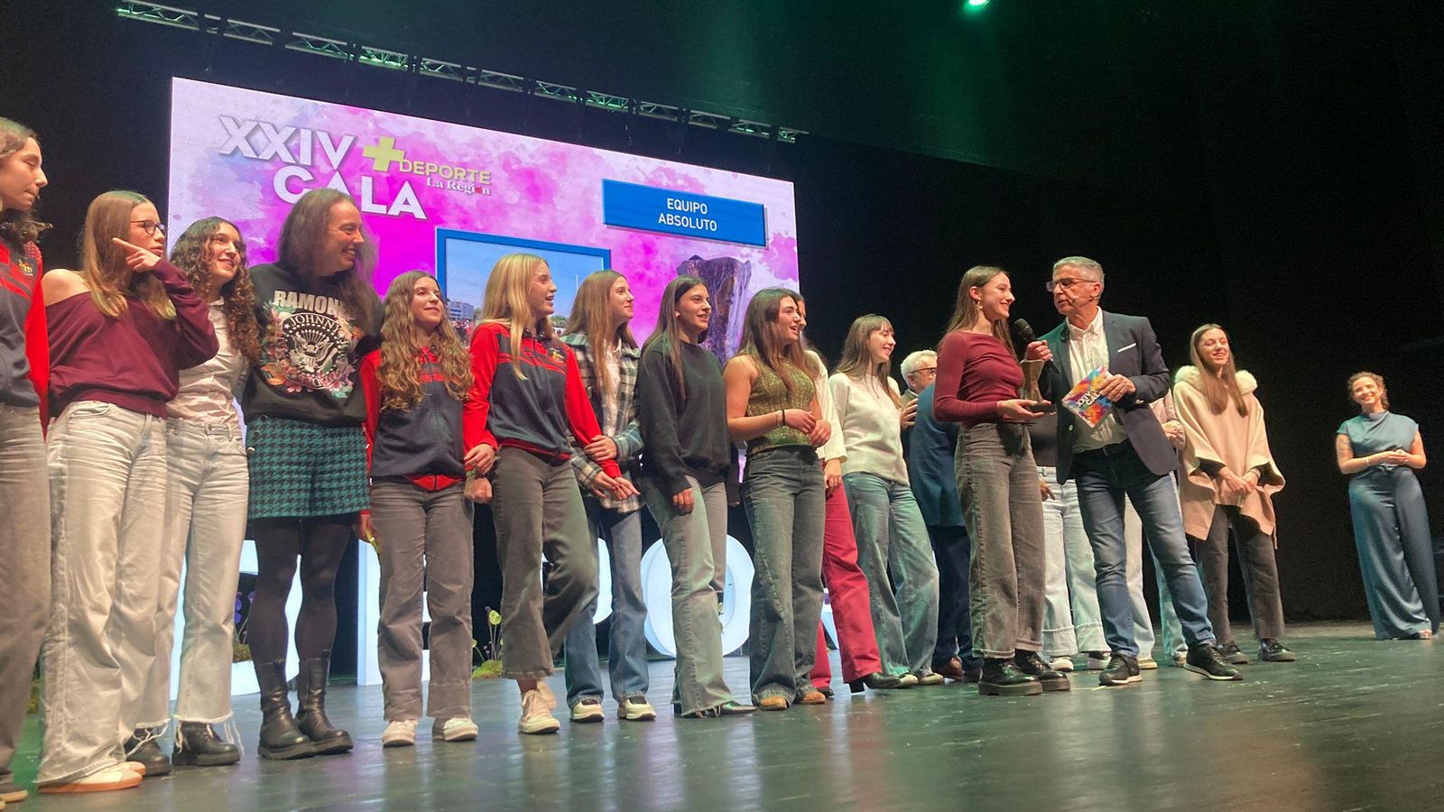 El Ourense Atletismo Femenino fue el ganador al Premio al Mejor equipo absoluto.