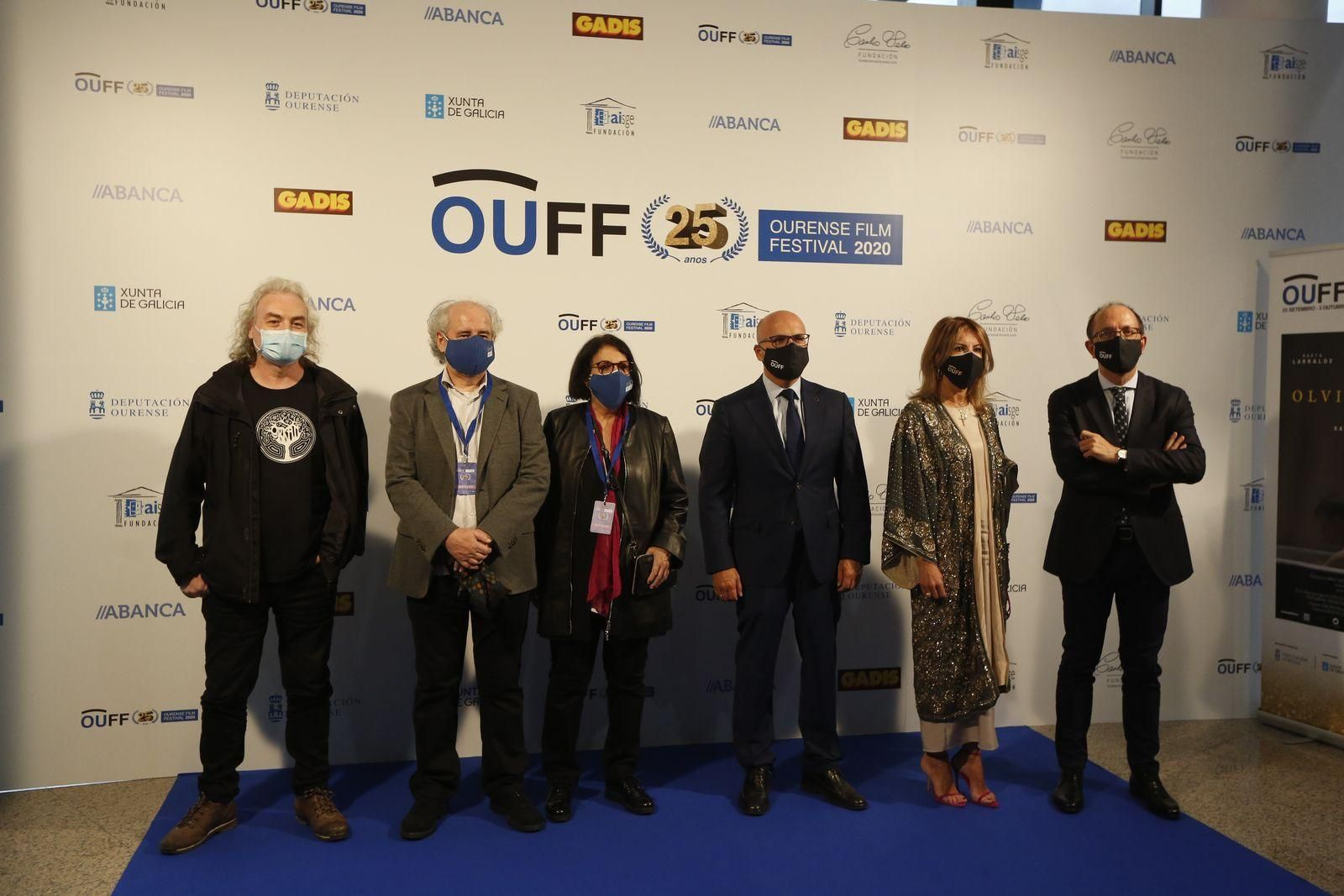 Nico Casado, Xavier Bermúdez, Manane Rodríguez, Manuel Baltar, María Caldelas, Anxo Lorenzo. // FOTOS: XESÚS FARIÑAS