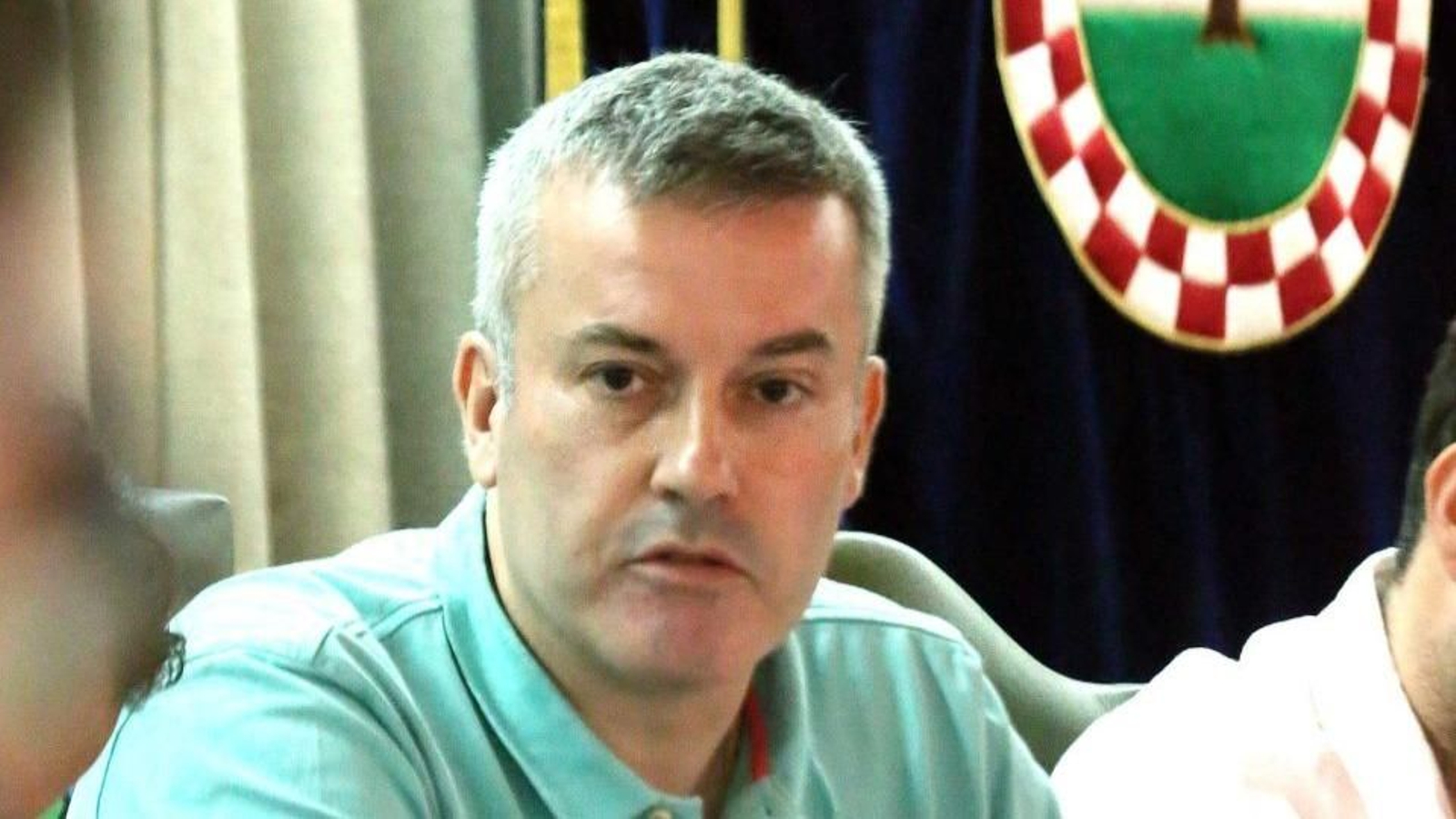 Luís Piña, alcalde socialista de A Cañiza, reelegido por mayoría absoluta.