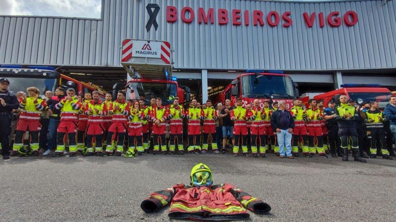 Homenaje de todos los bomberos a Sergio este domingo en Teis.