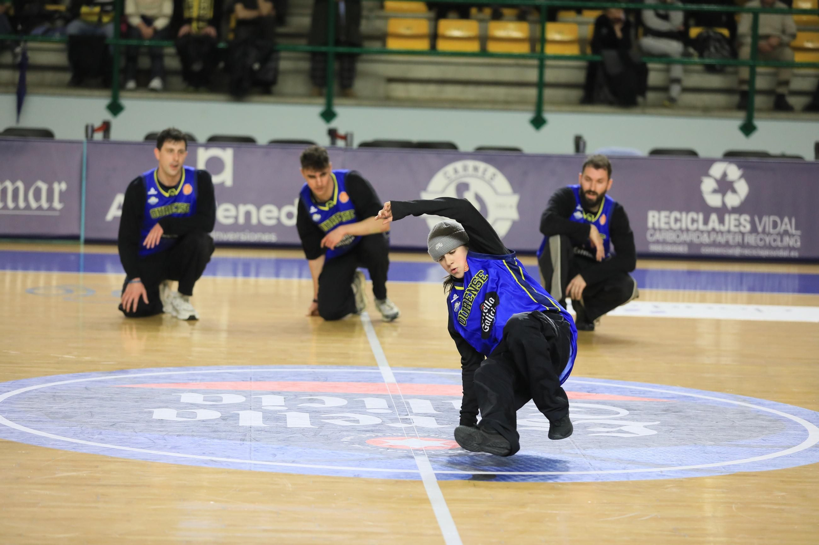 Galería | El COB sufre pero gana de nuevo en el Pazo