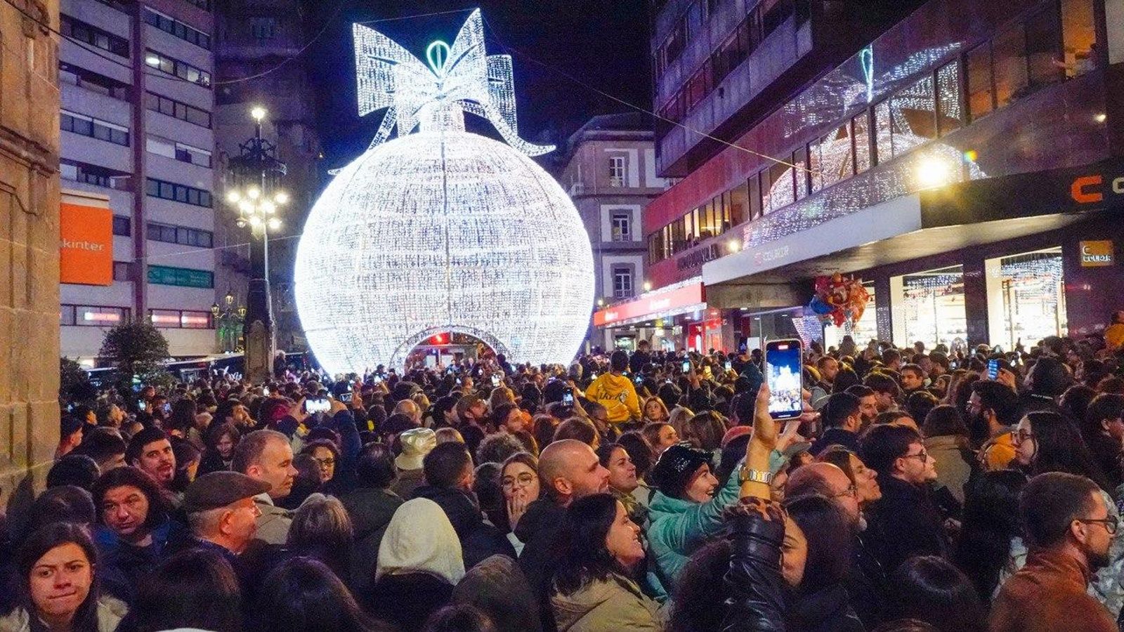 Galería | Vigo se ilumina con las luces de Navidad 2025