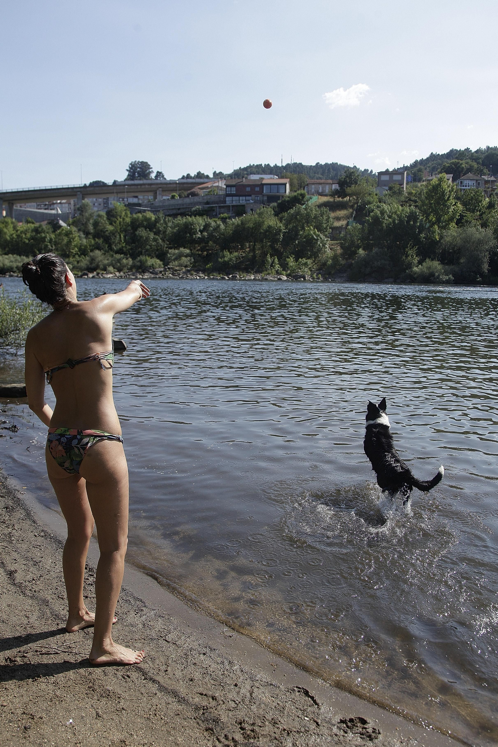 Las temperaturas superan los 36 grados en Ourense. // Miguel Ángel