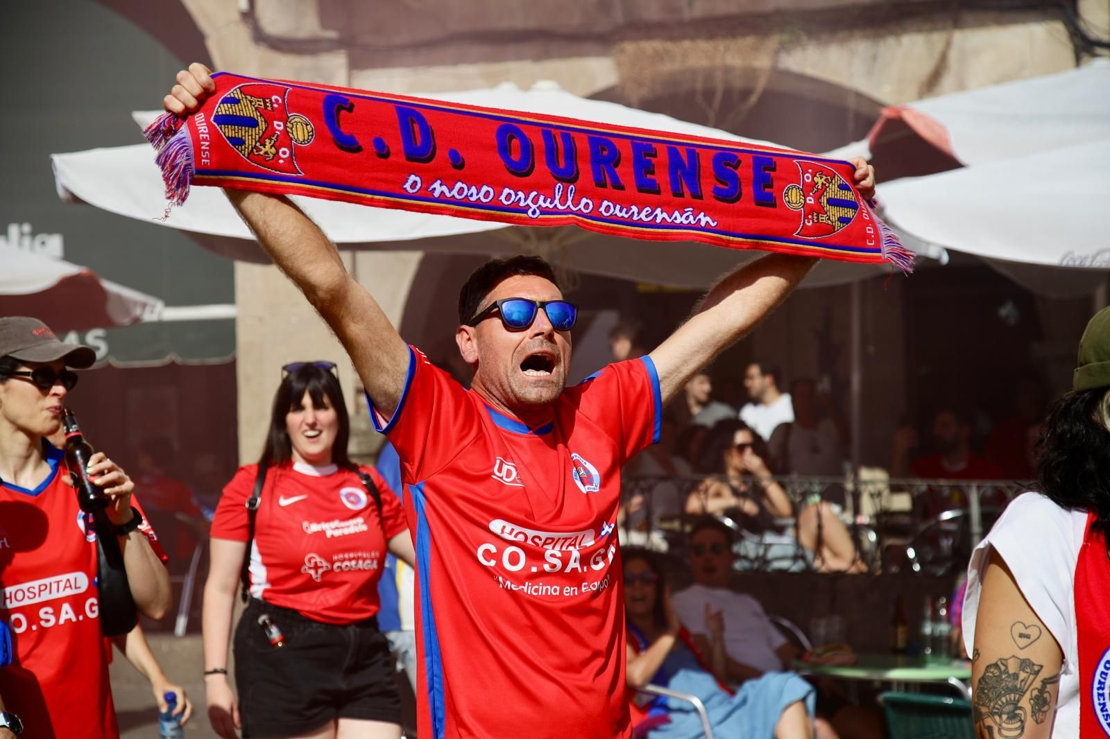 Galería | La afición de la UD Ourense sale a las calle de Ourense para disfrutar del partido, en fotos