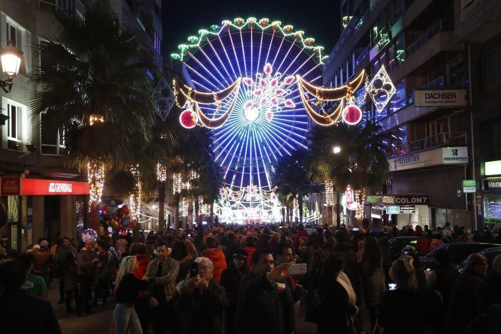 Los turistas invaden Vigo en el Puente169