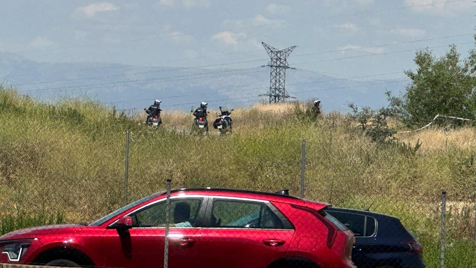 Agentes de Policía en la zona donde se ha producido el tiroteo. // Europa Press