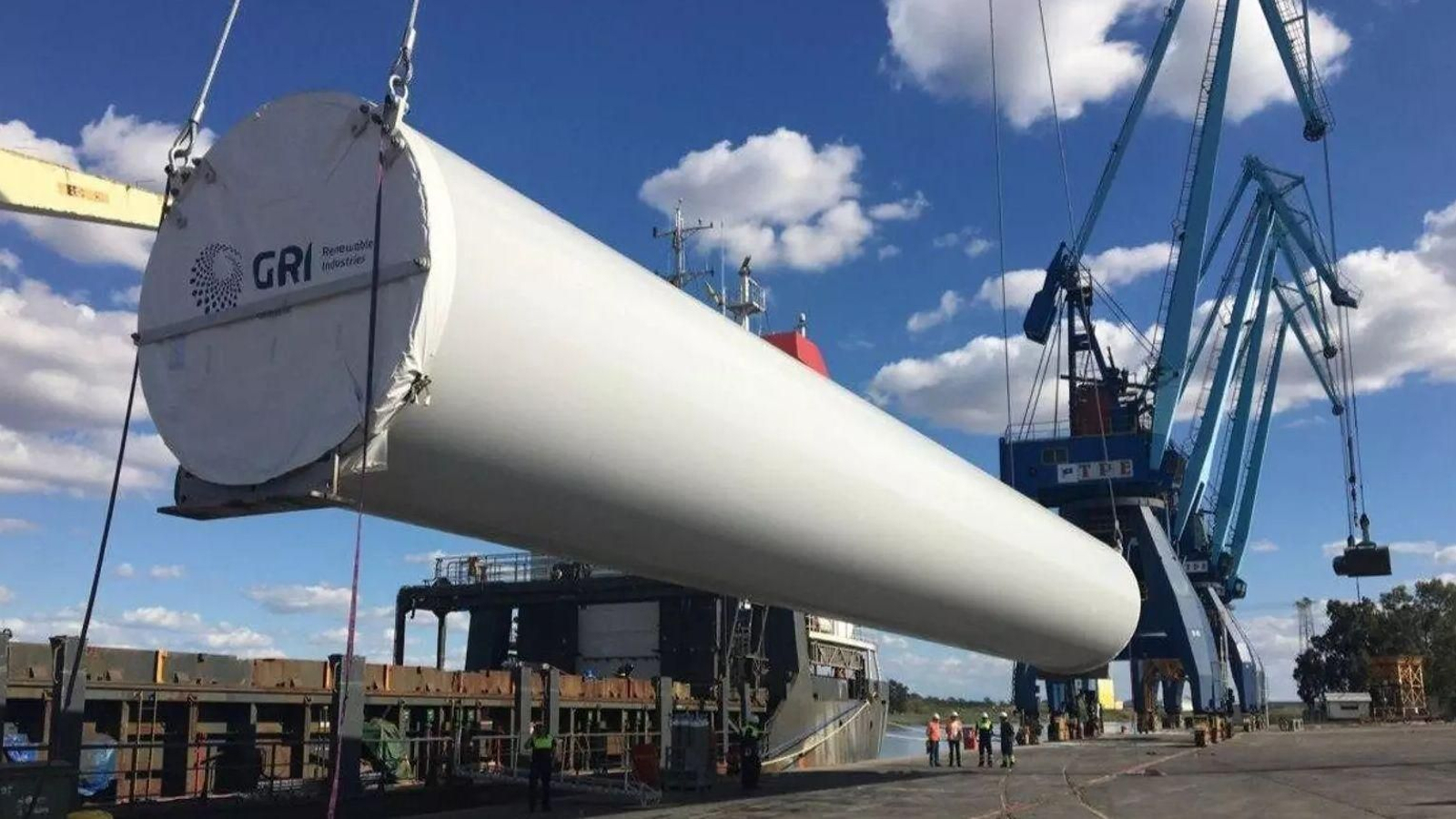 Una torre eólica fabricado por GRI Renewable Industries, nuevo dueño de la extinta Talleres Ganomagoga.