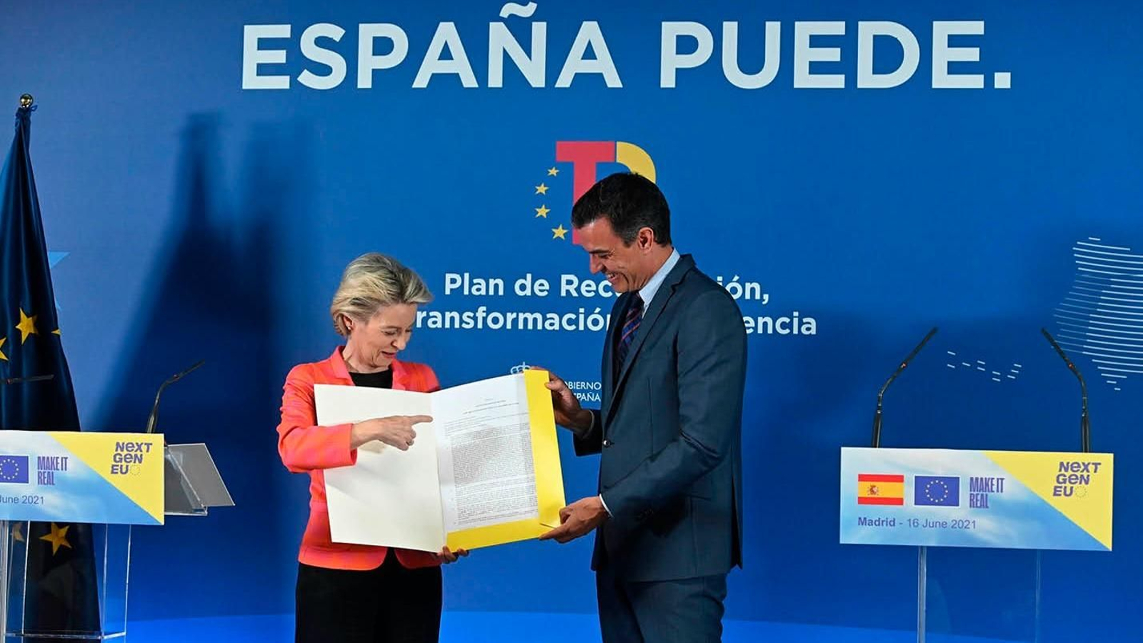 La presidenta de la CE, Ursula von der Leyen, y Pedro Sánchez (EFE).