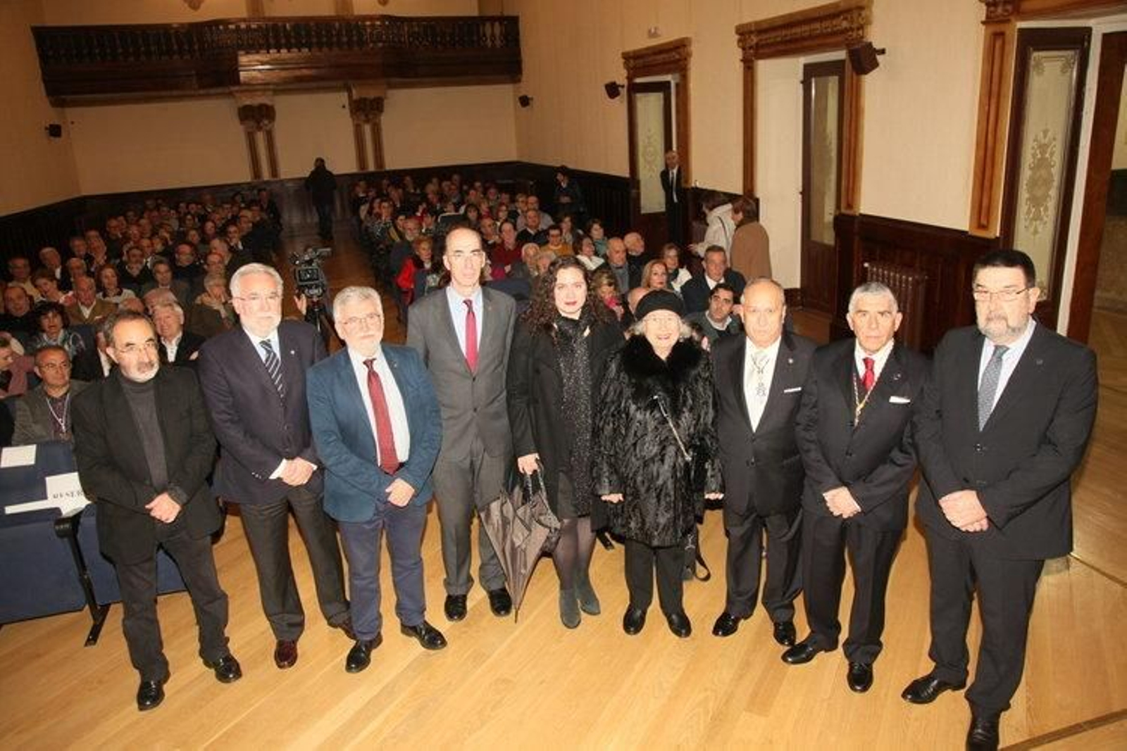 Javier Casares, Miguel Santalices, Fernández, Almuíña, Alejandra Juno, Mari Luz Villar, José Carro Otero, Ramiro Varela Cives y Juan Gestal.