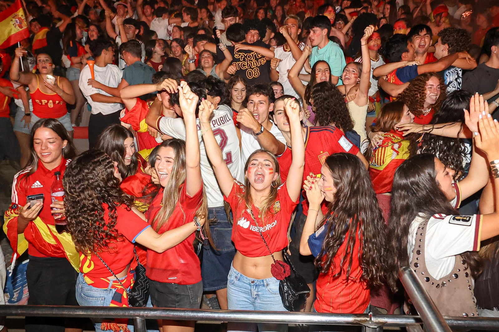 Galería | Vigo celebra la victoria de España en el Mundial 2026