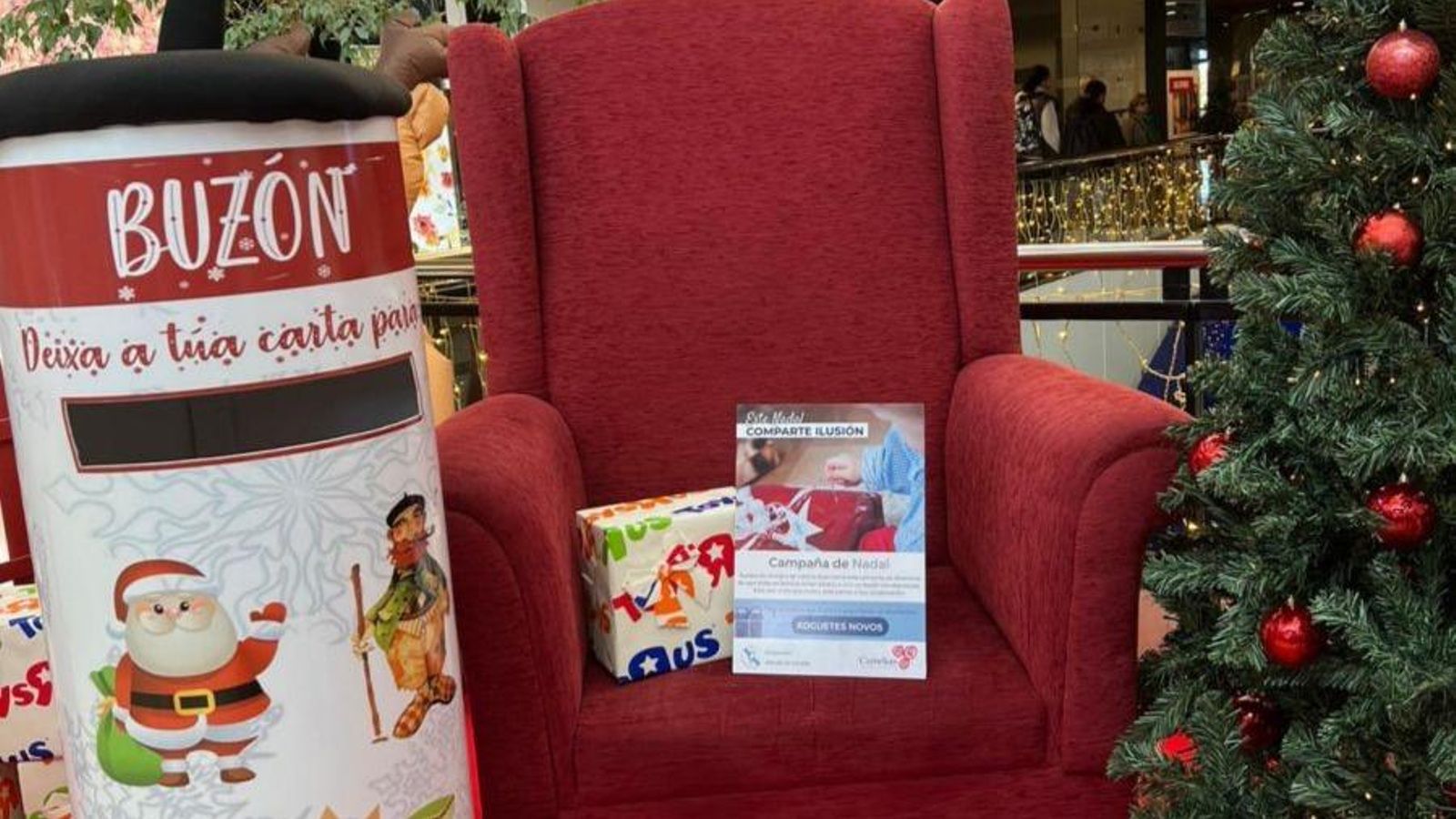 Tony Lomba, durante la actuación ayer en O Calvario.