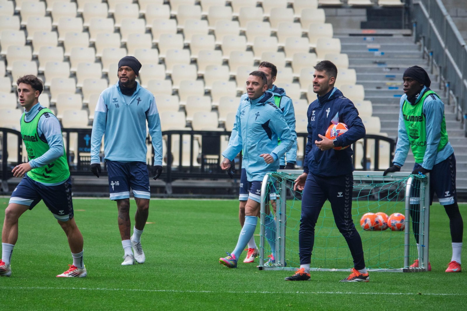 Galería | Entrenamiento multitudinario del Celta en Balaídos