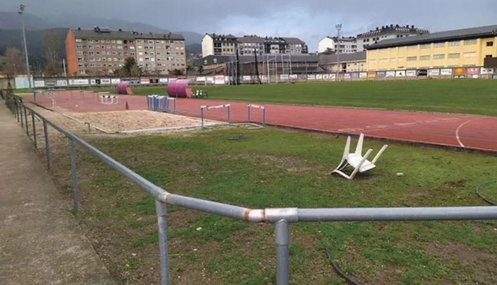 Imagen que ofrecen actualmente la instalaciones deportivas de Calabagueiros.