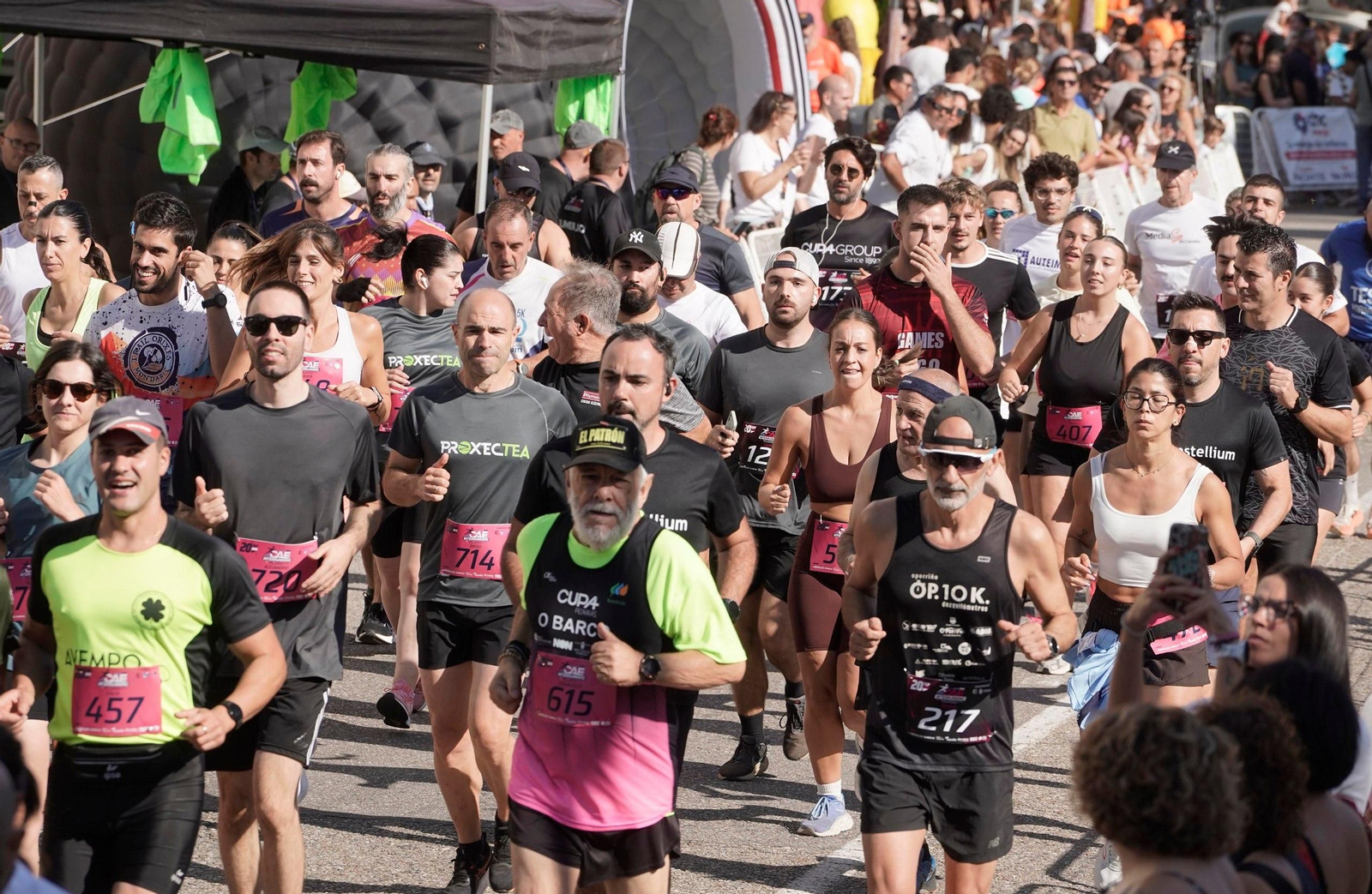 Galería | O Porriño une deporte y trabajo en una carrera multitudinaria