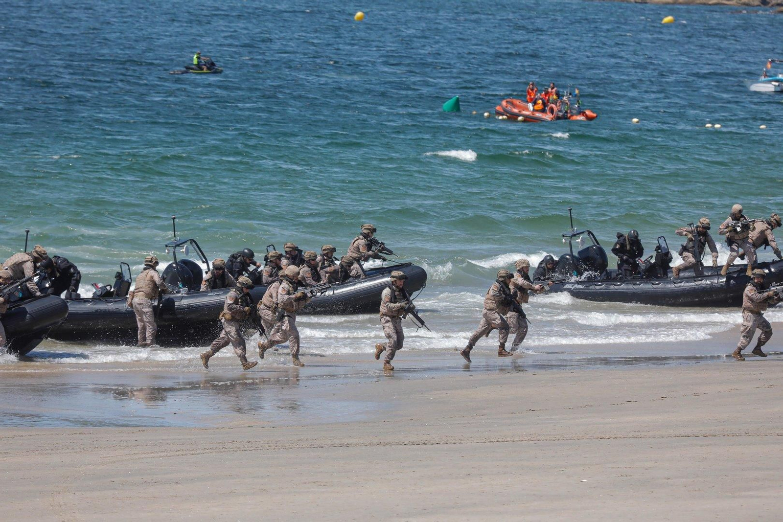 Exhibición flota Dédalo 24 en Samil.