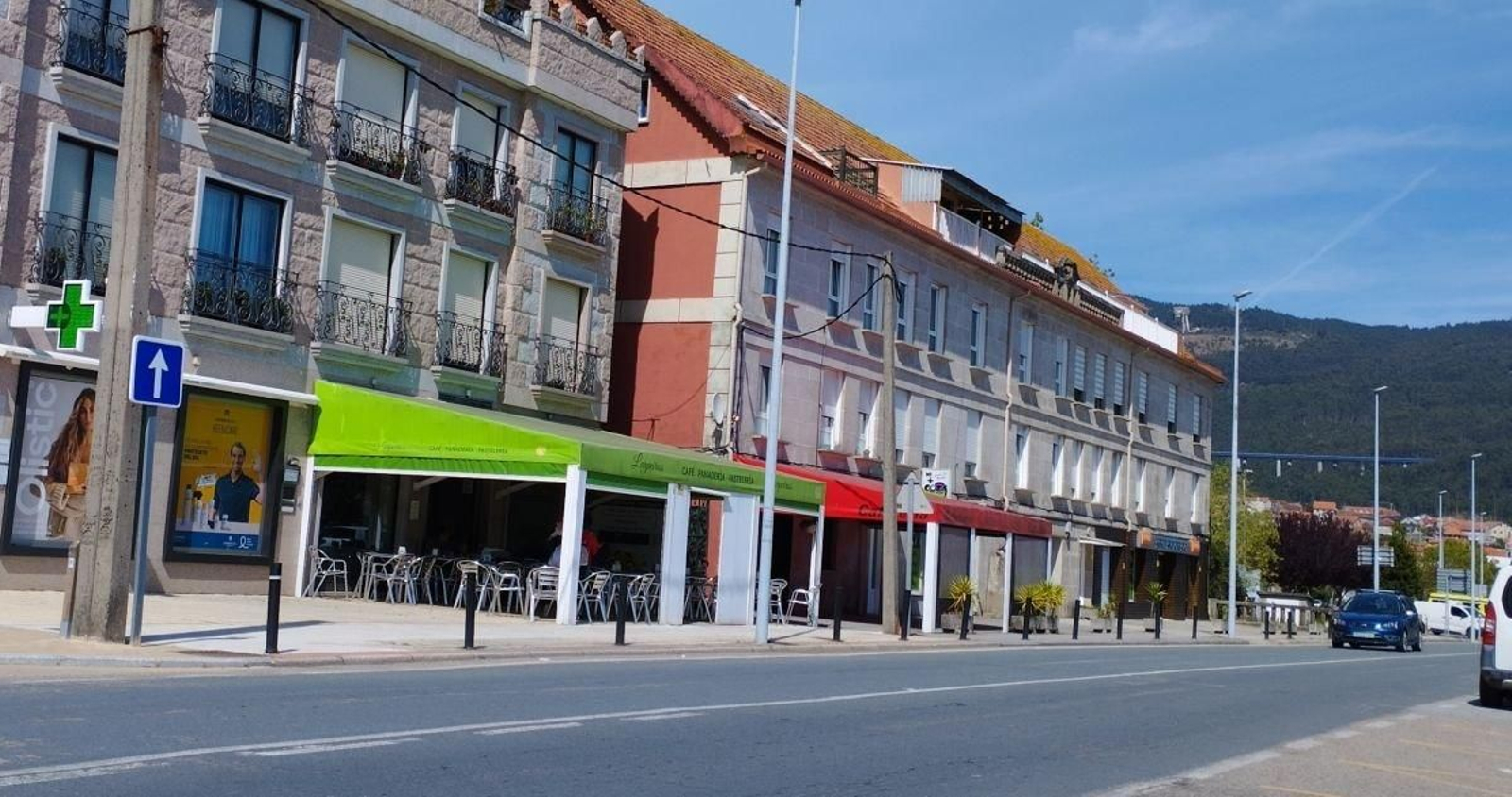Terrazas de la Avenida da Xunqueira de Moaña.