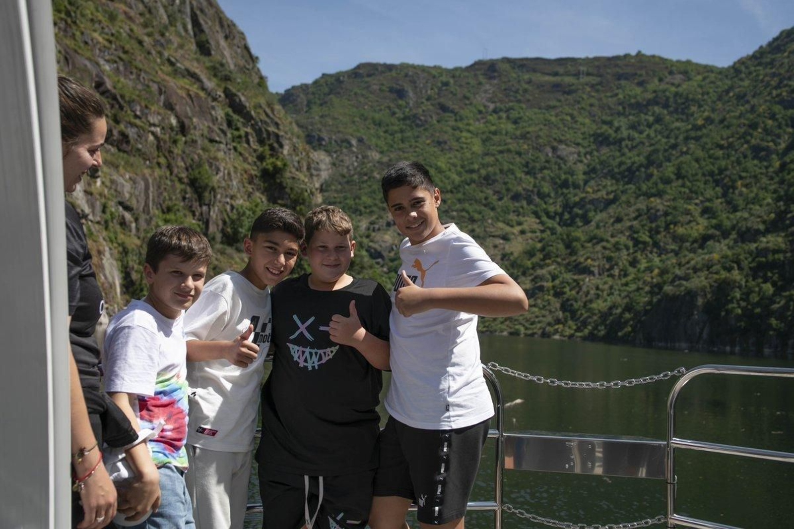 Jornada lúdica en la Ribeira Sacra de los colegios San Salvador de Arnoia y Concepción Arenal de Ourense.