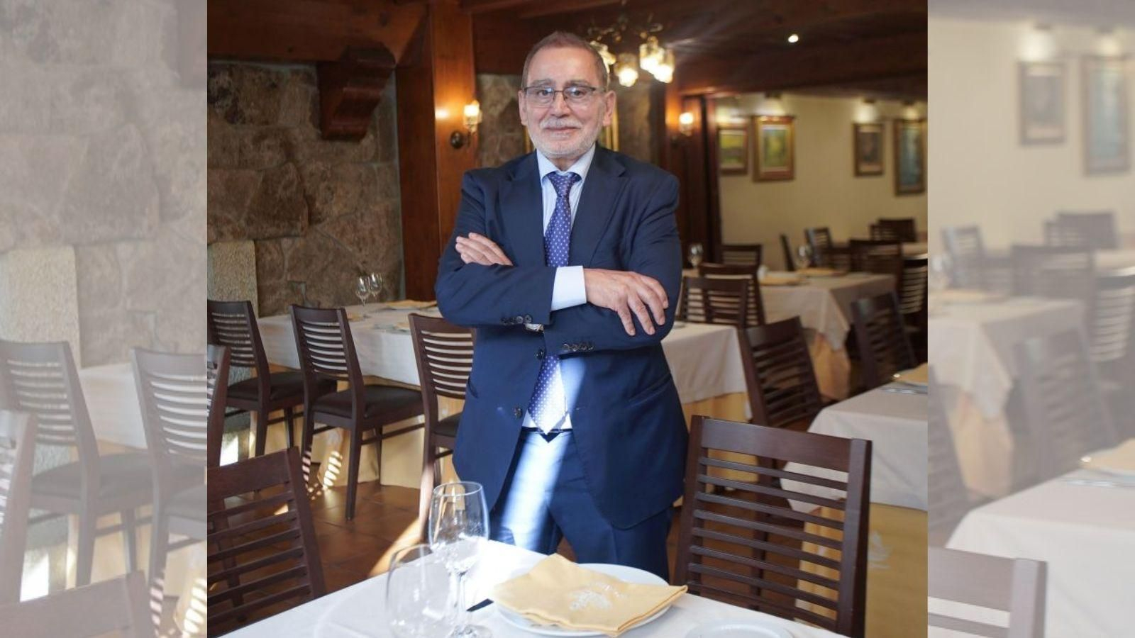 Sorprendido por los asados argentinos José Pérez decidió traer esa técnica a la periferia de Vigo. Una locura, decían, pero ya suma 44 años de éxito