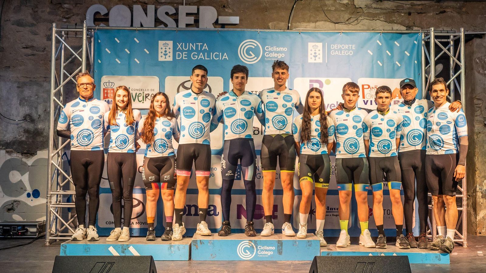 Samuel González pasa un obstáculo en Viveiro en la prueba celebrada el pasado sábado.