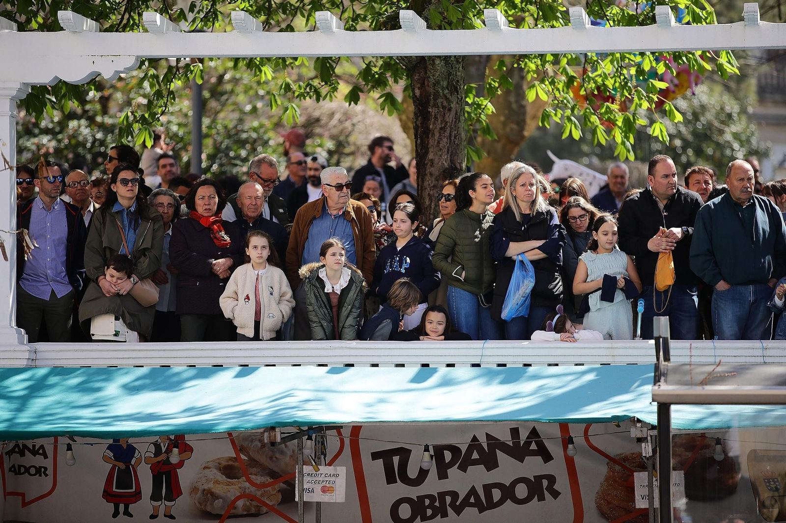 Galería |  Las Madamitas y el buen tiempo conquistan San Lázaro