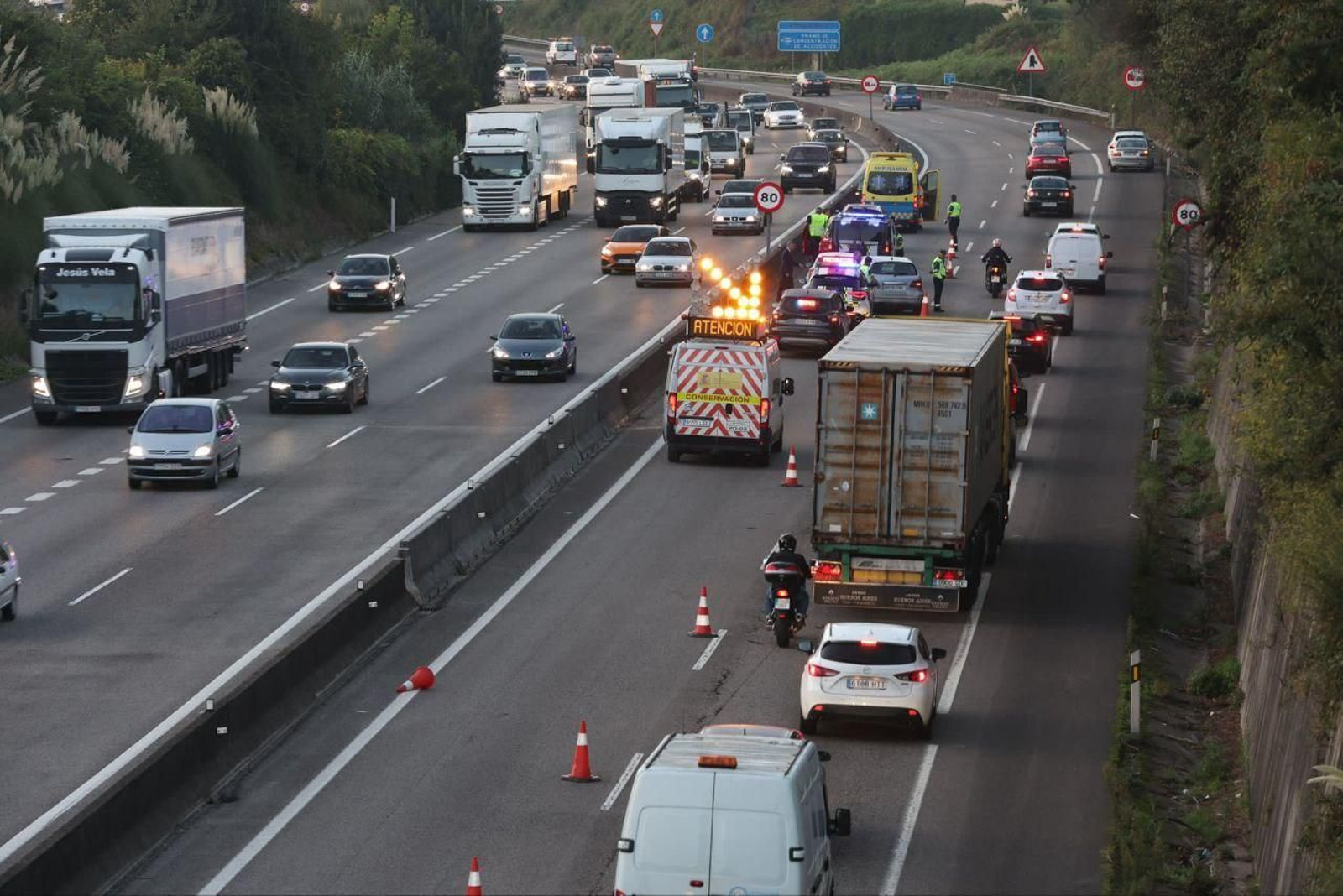 Retenciones por el accidente múltiple en Puxeiros. // Alberte