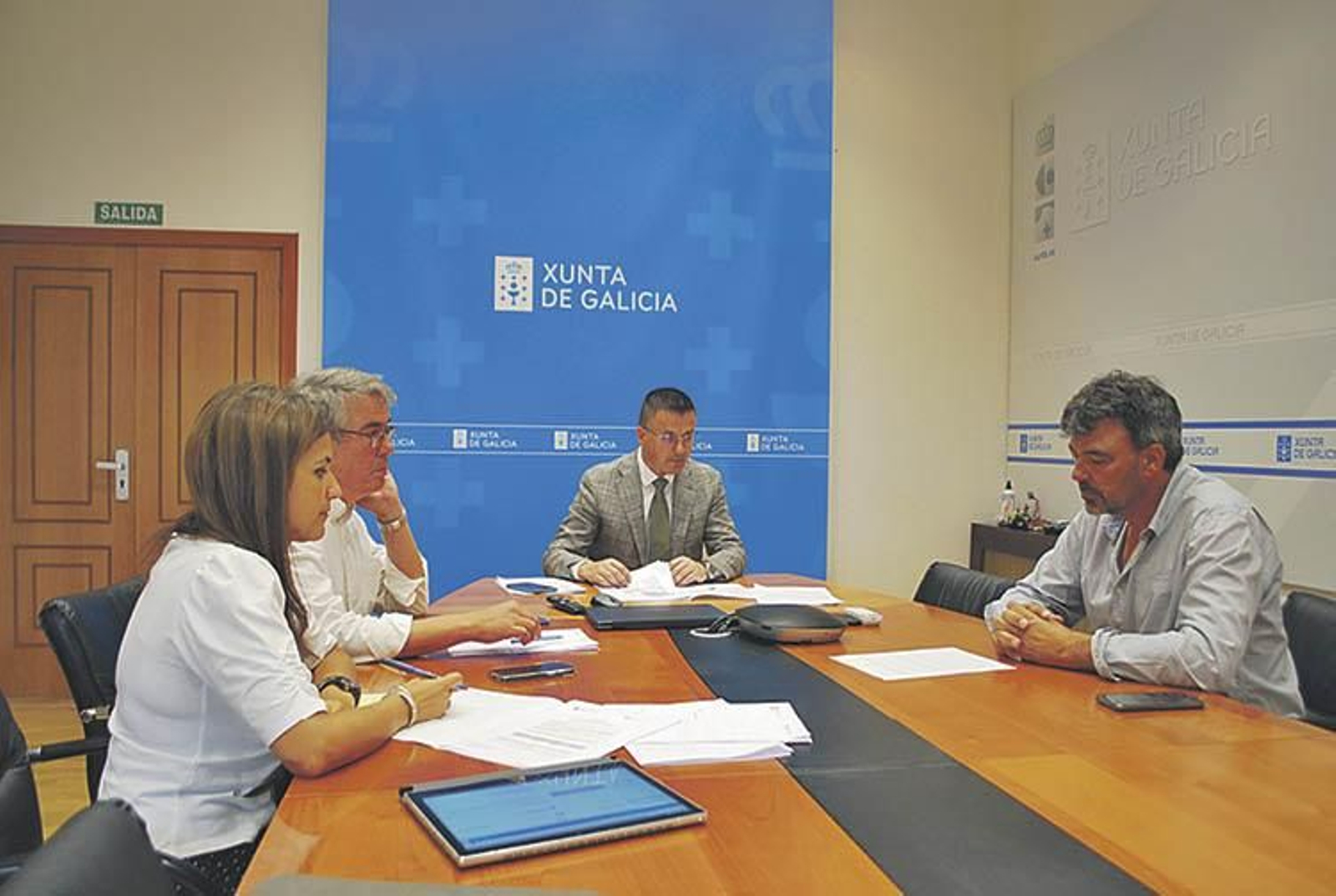 Inés Santé, Manuel Rodríguez, José González y Rafael Álvarez durante la reunión.