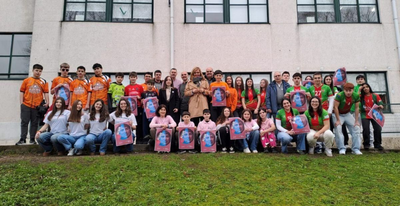 O IES Chapela e o seu alumnado presentaron onte a campaña do Concello de Redondela.