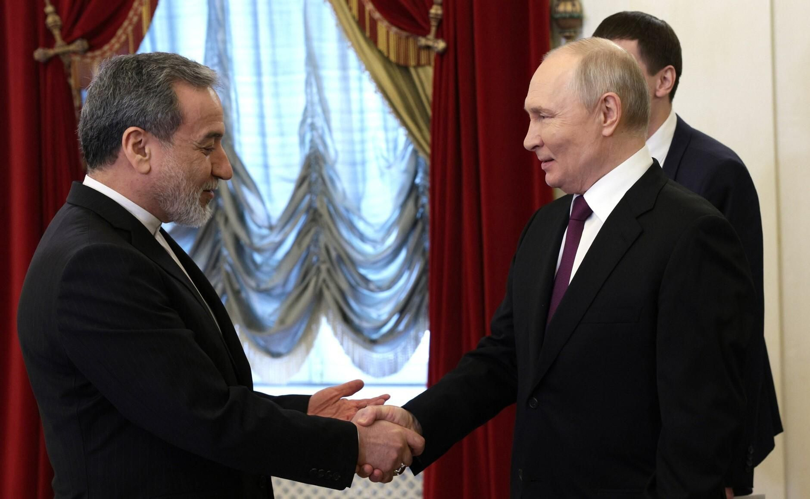 Putin recibe al ministro de Exteriores de Irán, Abbas Araqchi