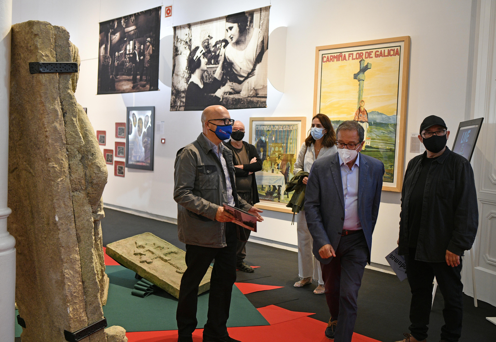Inauguración de la exposición en el Centro Cultural Márcos Valcárcel. (Xesús Fariñas)