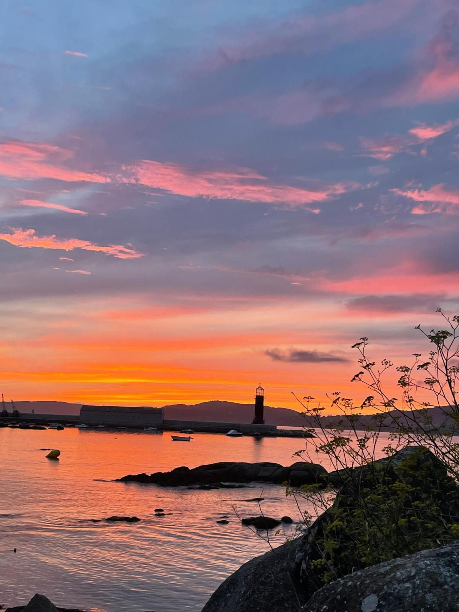 Atardecer en la ría, en Alcabre, de Marco Antonio Fernández Montouto.