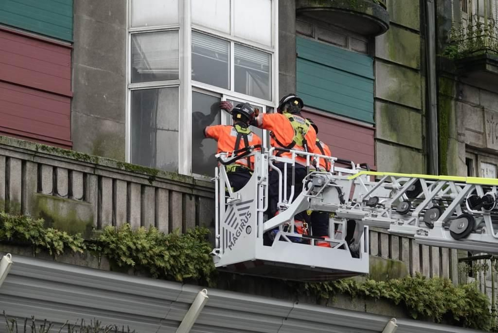 Se derrumba un edificio en el centro de Vigo _ Vicente Alonso 7