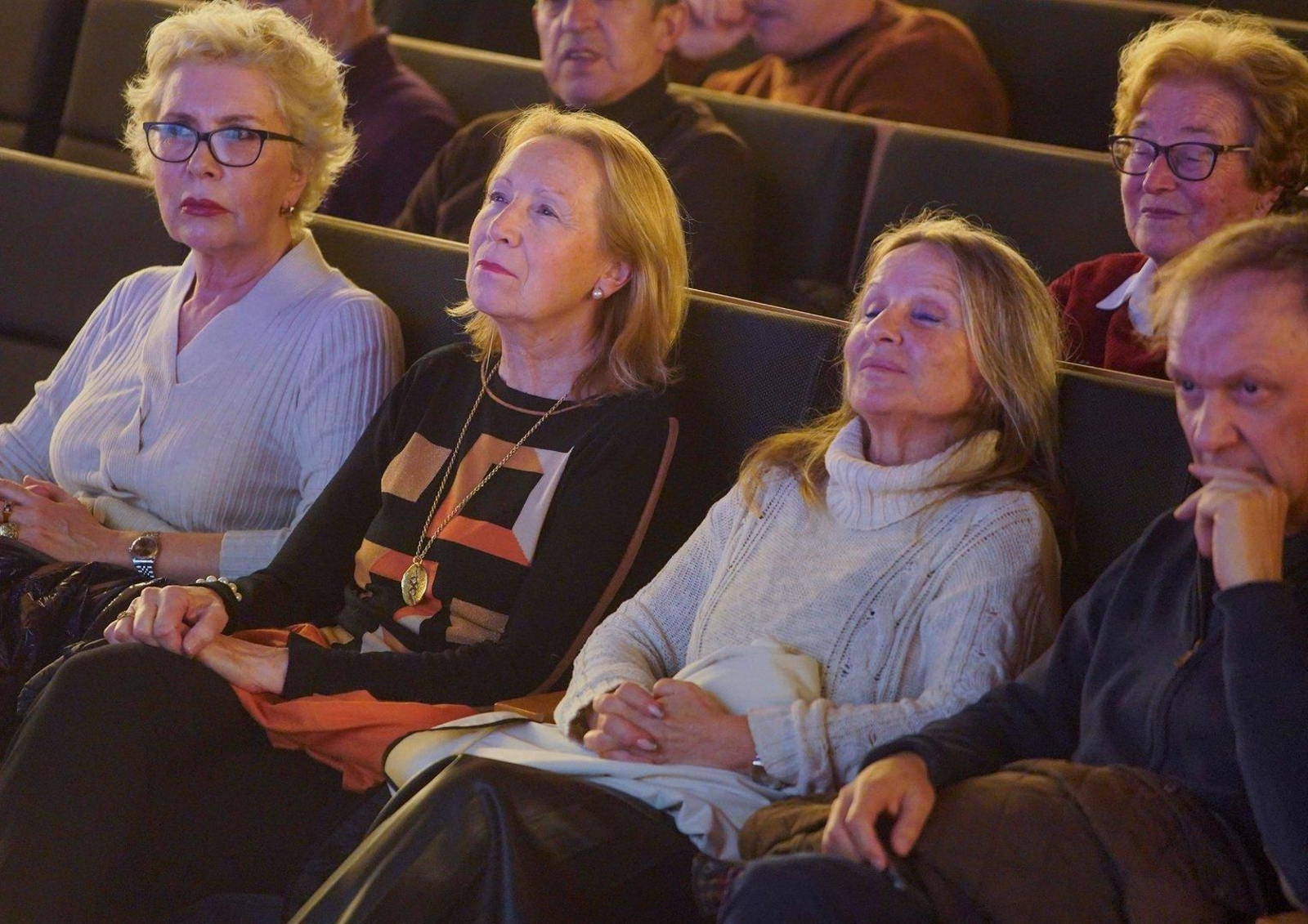 María José Taboadas, del Celta de baloncesto, entre el público en el Foro Atlántico.