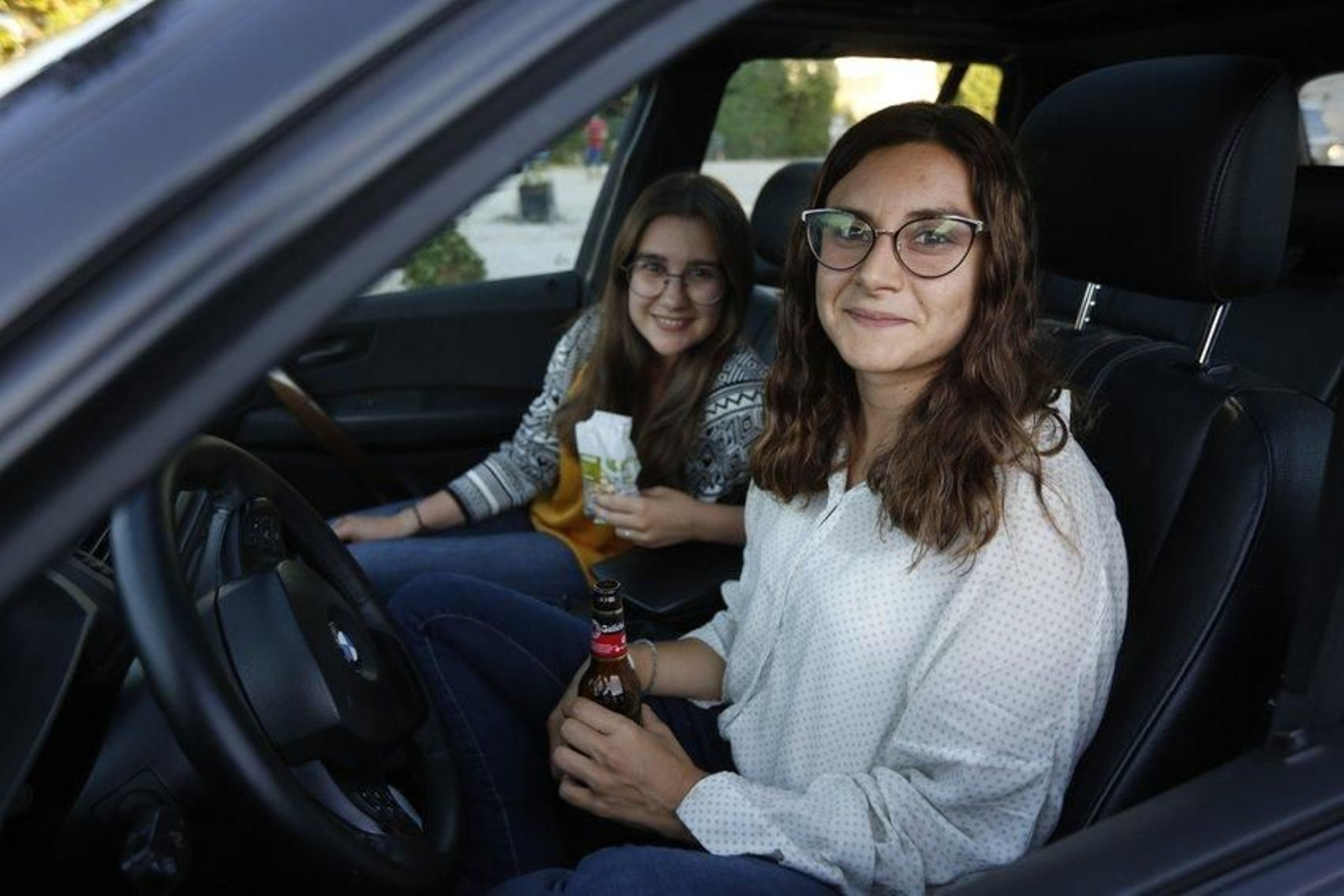 Cris e Nuria.
Foto: Xesús Fariñas.