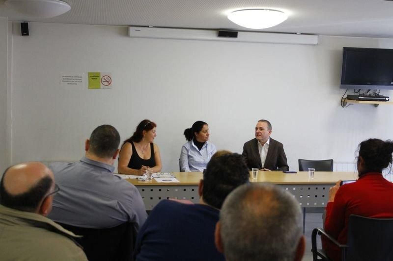 Patricia-Noelle Remy, presidenta de la Federación Española de la Orden Masónica Mixta Internacional "El Derecho Humano"; Eva Juan Lobato, miembro de la Logia Suevia; y Gonzalo Tapia, presidente de la fundación María Deraismes (A.C.)