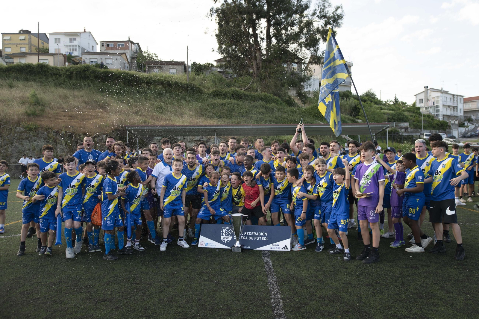 Galería | El ascenso a Primera Futgal del Rayo 21, en imágenes