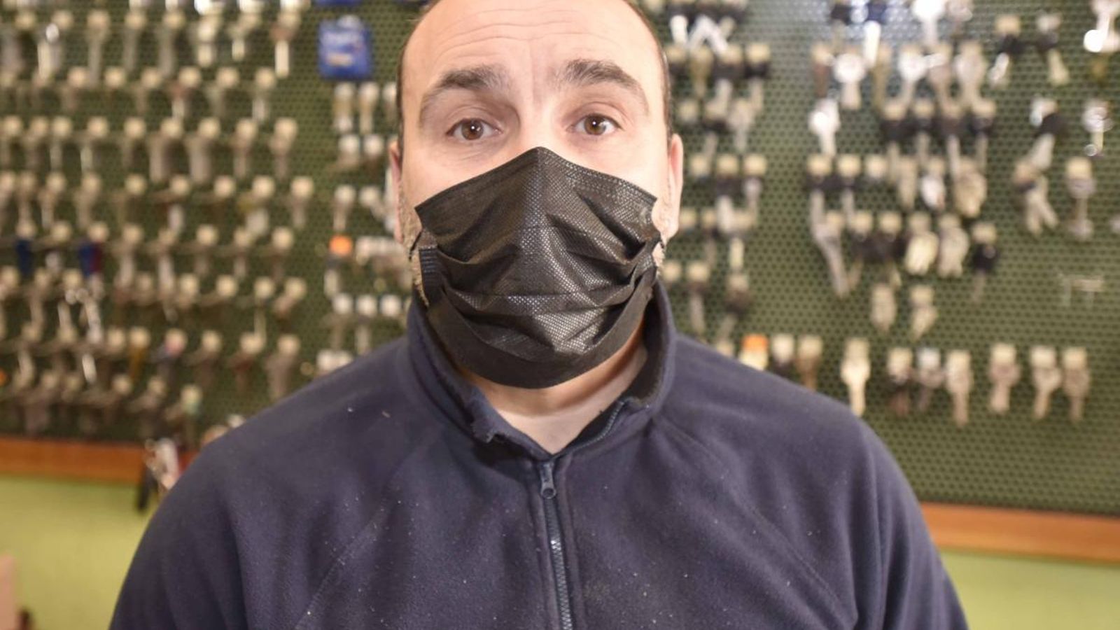 Nicanor, empresario.