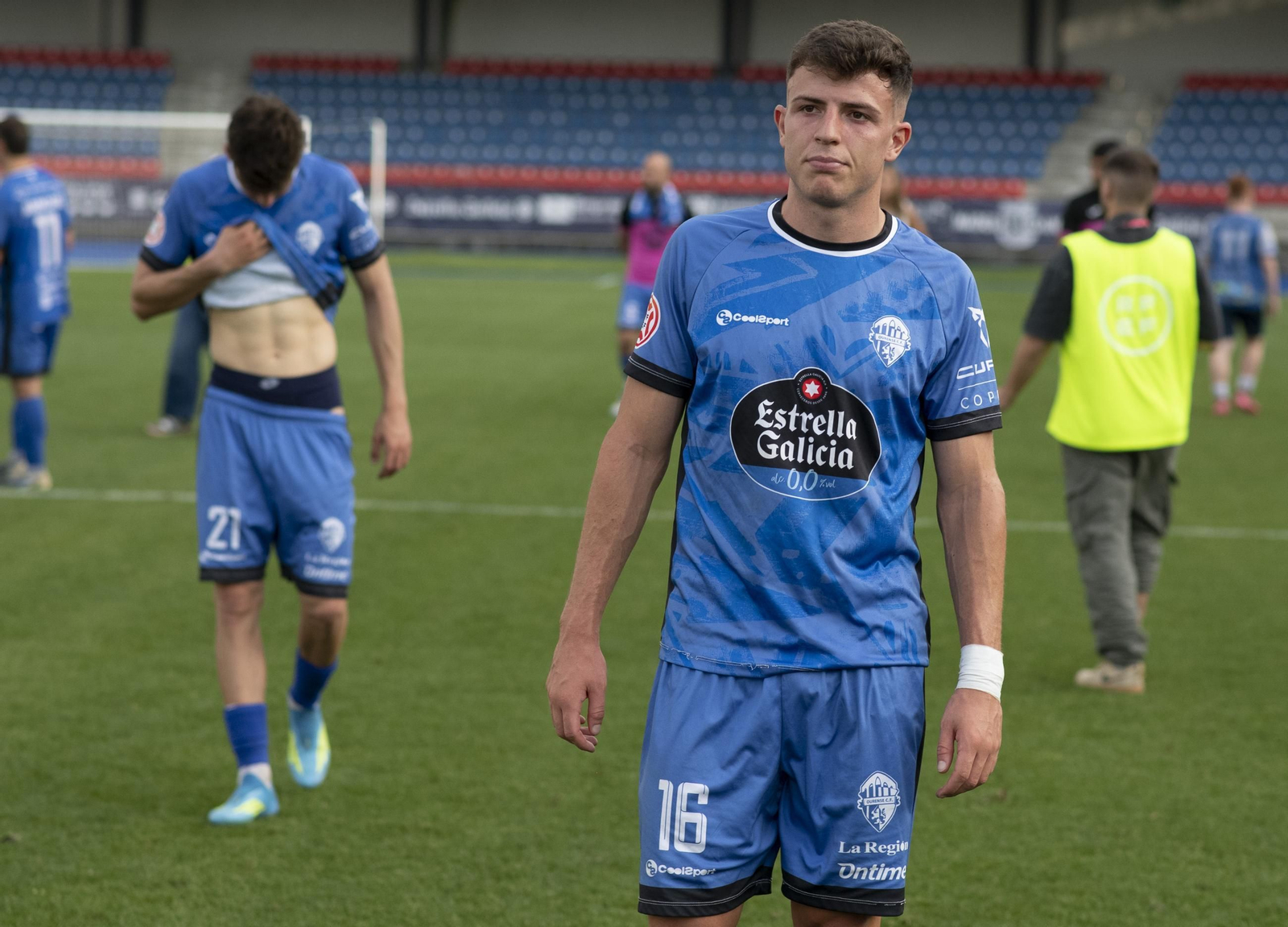 Galería | La tristeza invade O Couto con el descenso del Ourense CF