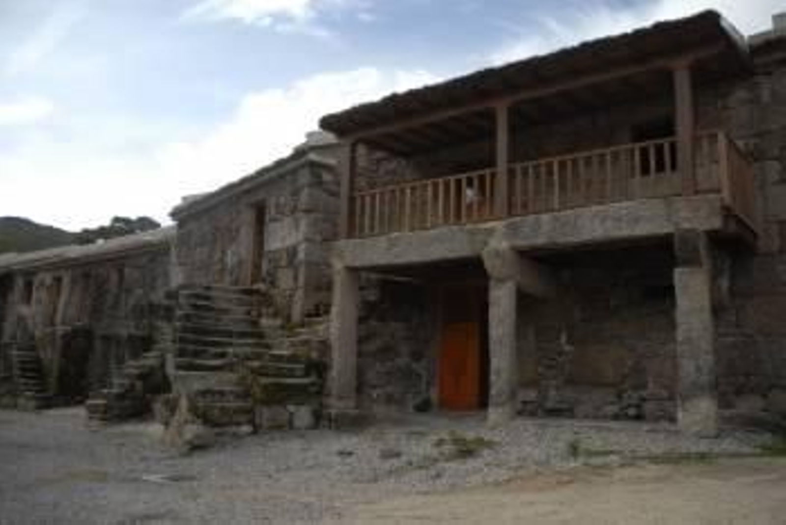 Las viviendas rehabilitadas en el núcleo de Salgueiro, en Muíños. (Foto: ARCHIVO)