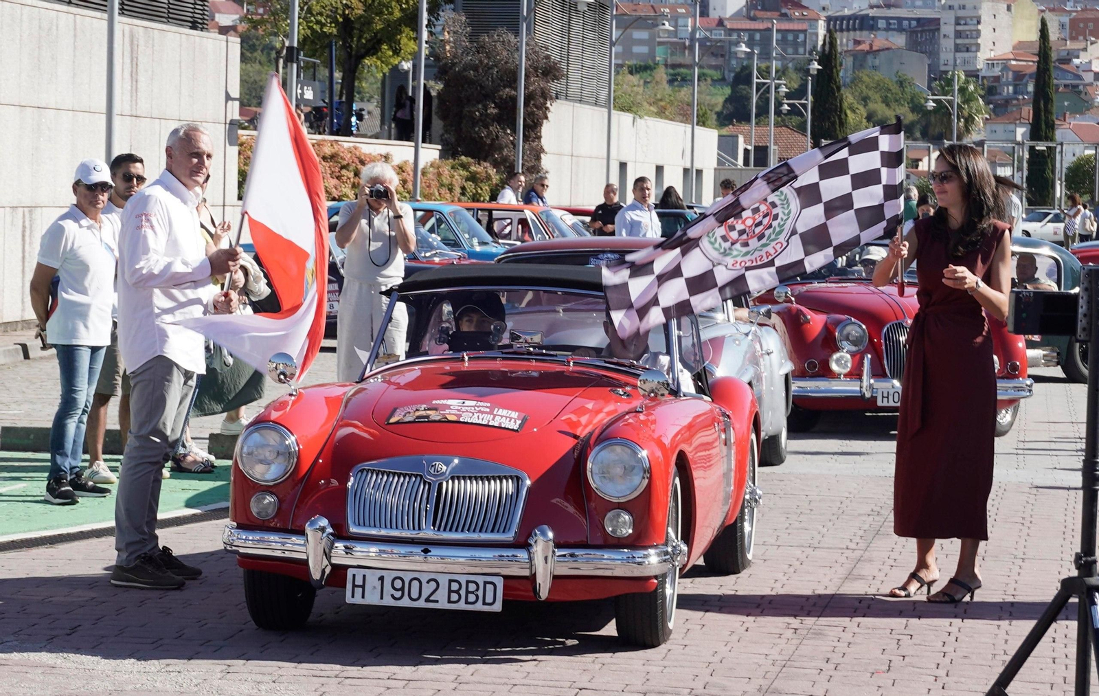 Galería | Los coches clásicos toman el Gran Vía