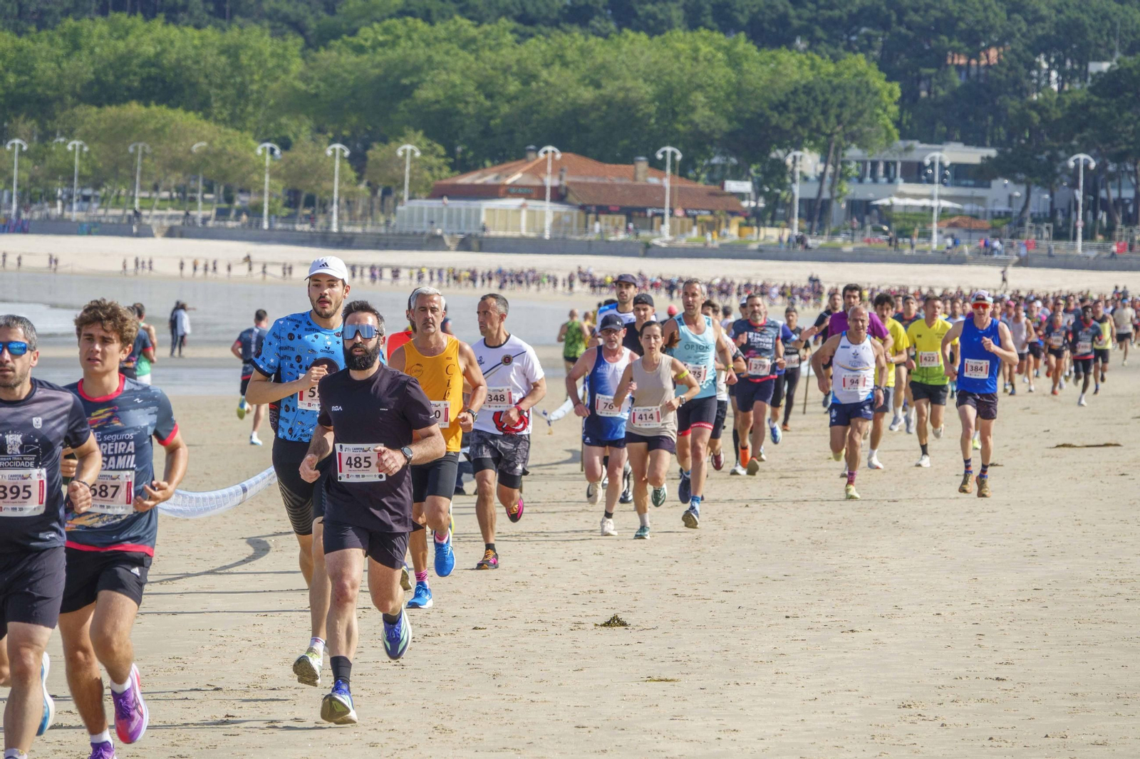 Galería | 1.000 corredores inundan Samil