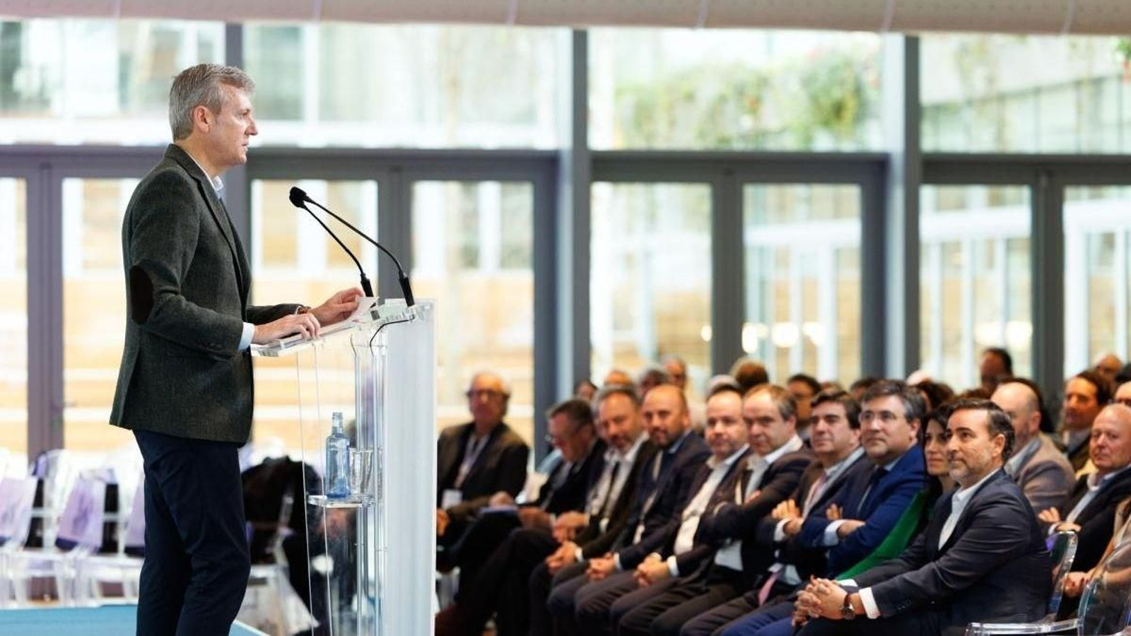 Rueda, ayer, durante un acto en Santiago.