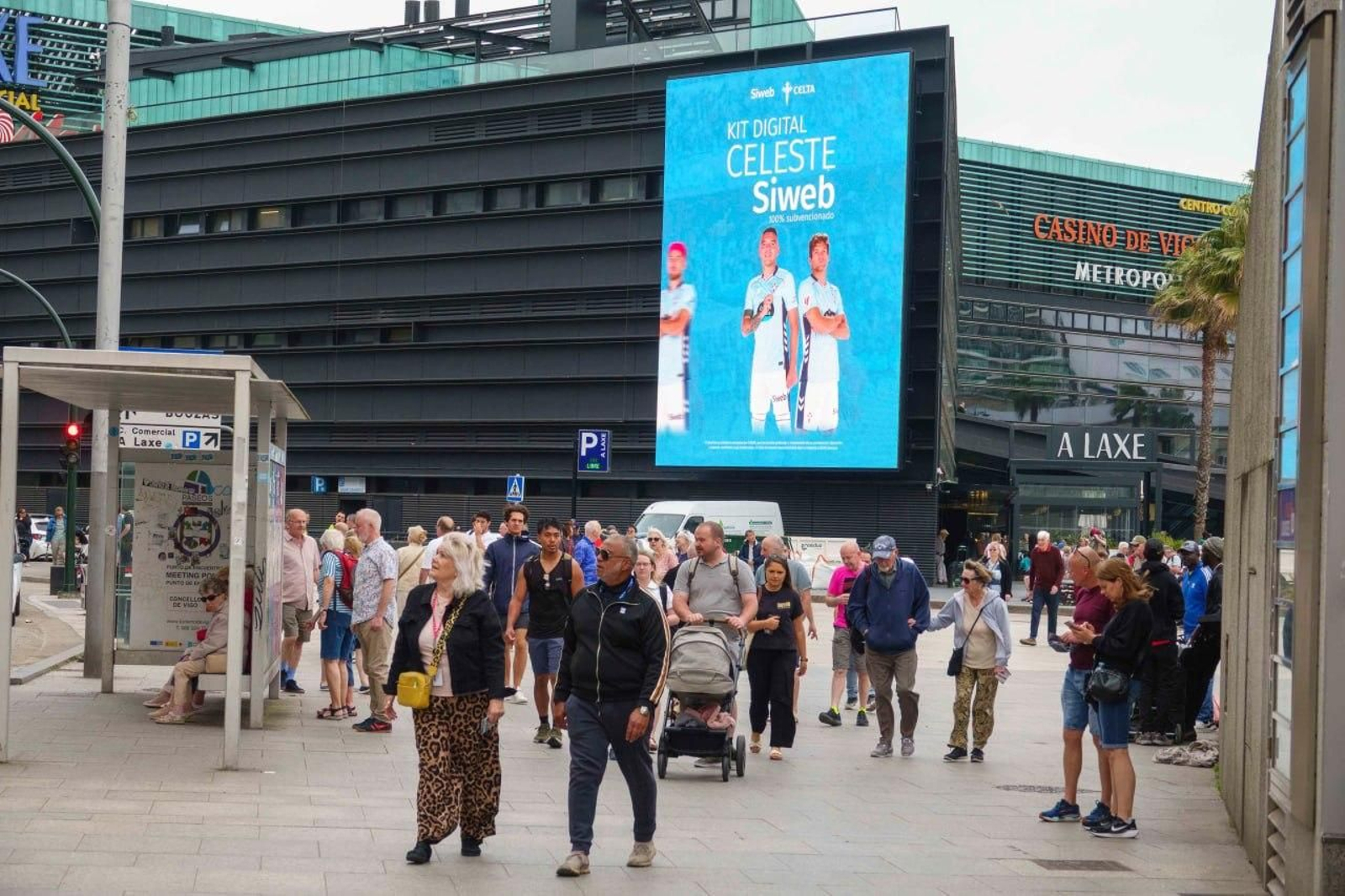 Galería | Vigo recibe la primera triple escala de cruceros del año
